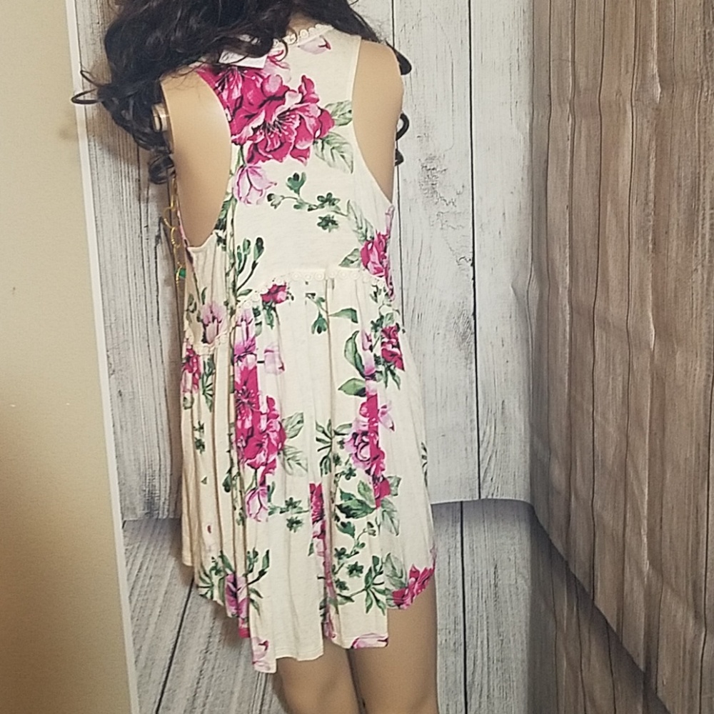 Floral Racerback Blouse - Picture 5 of 6